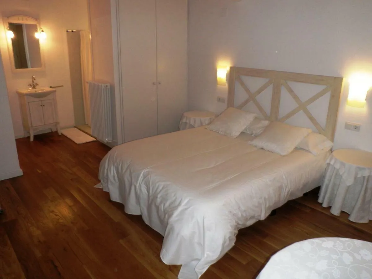 El Castell De La Pobla De Lillet (Adults Only) Villa 0*,