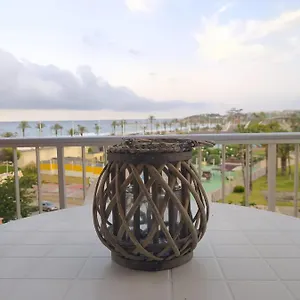 https://apartamento-palmeras-la-pineda.top-hotels-tarragona.com