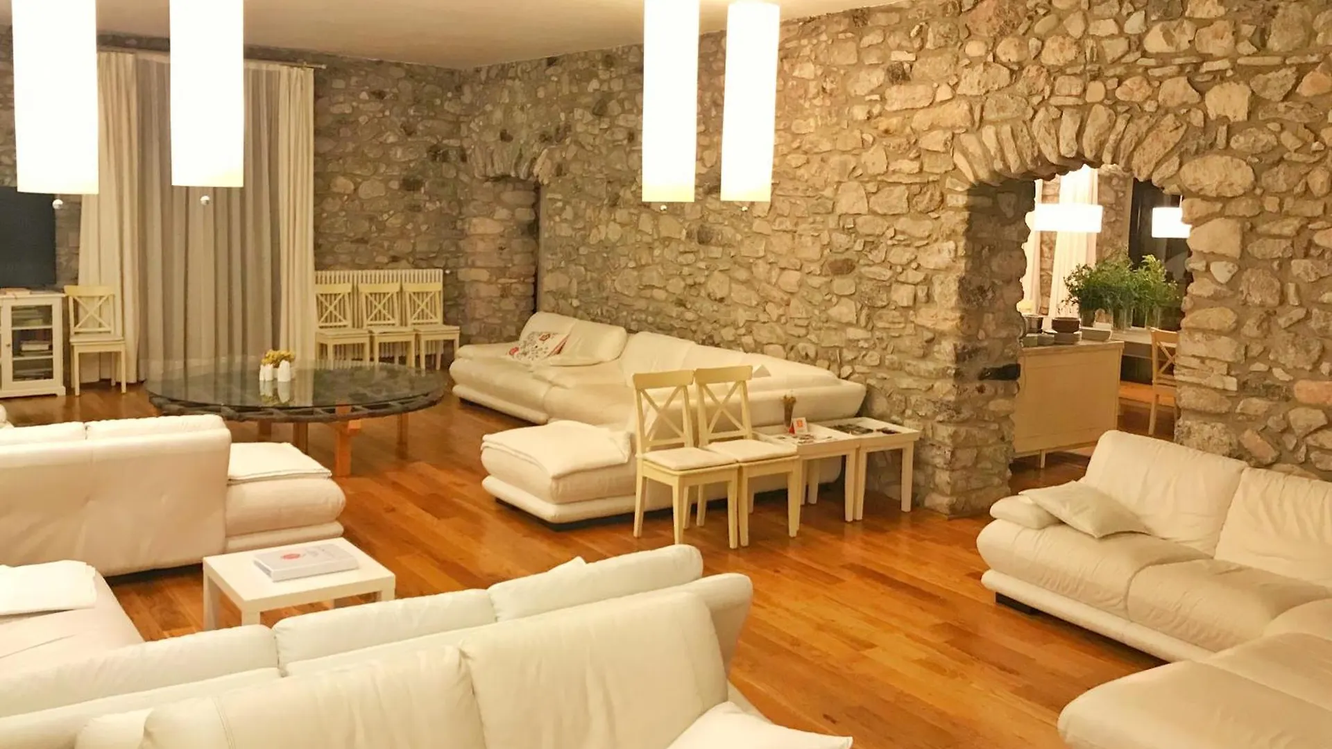 Villa El Castell De La Pobla De Lillet (Adults Only) 0*,  España